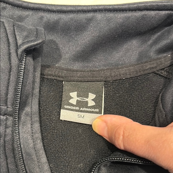 Under Armour Black Performance Jacket with Fleece Material - Picture 2 of 6